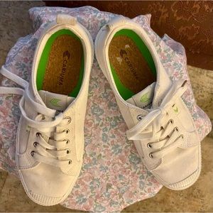 Cariuma OCA canvas shoes • LA Favorite!